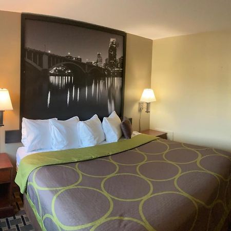 Super 8 By Wyndham Chisago City Zewnętrze zdjęcie
